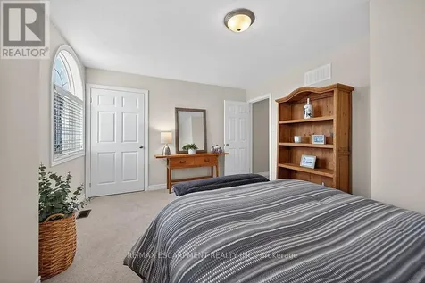 25 Southwood Crescent Haldimand ON N3W 0A6
