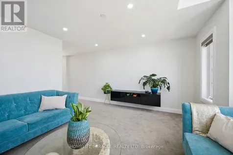 736 Wood Lily Street Waterloo ON N2V 0C3