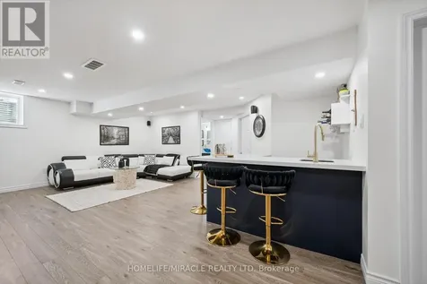 736 Wood Lily Street Waterloo ON N2V 0C3