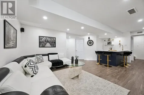 736 Wood Lily Street Waterloo ON N2V 0C3