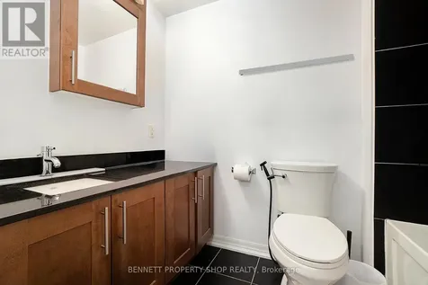 242 Rideau Street Ottawa ON K1N 0B7
