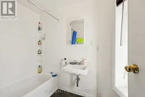 70 Bolton Street Ottawa ON K1N 5A9