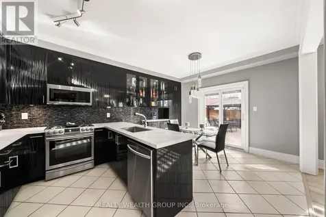 185 Regency View Heights Vaughan ON L6A 3V3
