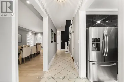 185 Regency View Heights Vaughan ON L6A 3V3