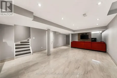 185 Regency View Heights Vaughan ON L6A 3V3