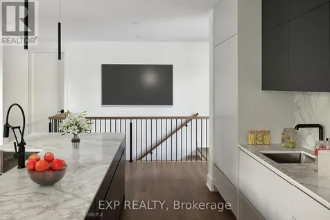 32 Clovelly Road Ottawa ON K1J 6M2