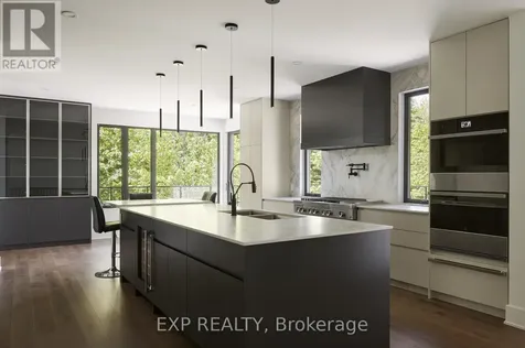 32 Clovelly Road Ottawa ON K1J 6M2