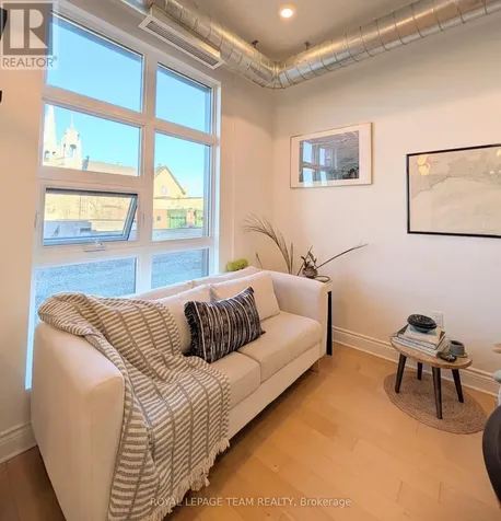 101 Pinhey Street Ottawa ON K1Y 1V9