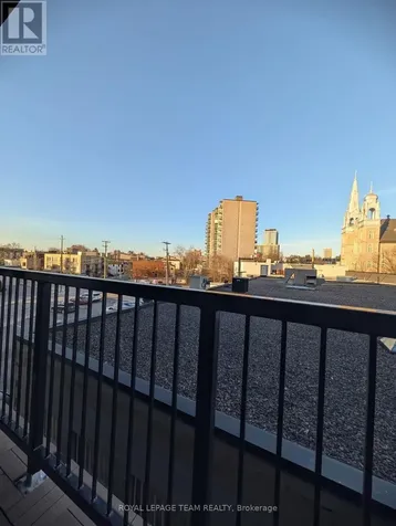 101 Pinhey Street Ottawa ON K1Y 1V9