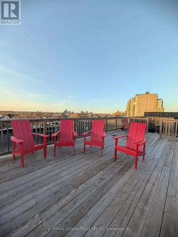 101 Pinhey Street Ottawa ON K1Y 1V9