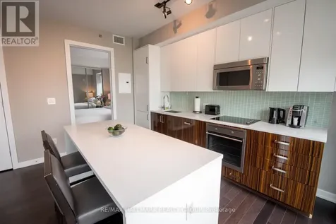 300 Lisgar Street Ottawa ON K2P 0E2