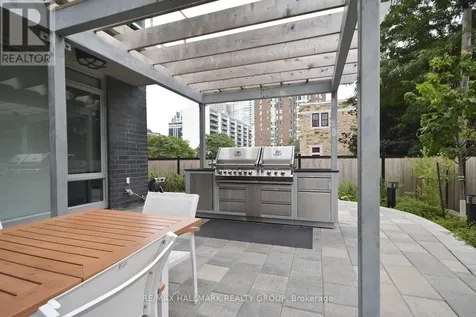 300 Lisgar Street Ottawa ON K2P 0E2