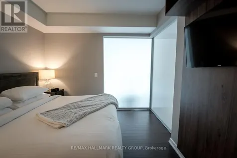 300 Lisgar Street Ottawa ON K2P 0E2