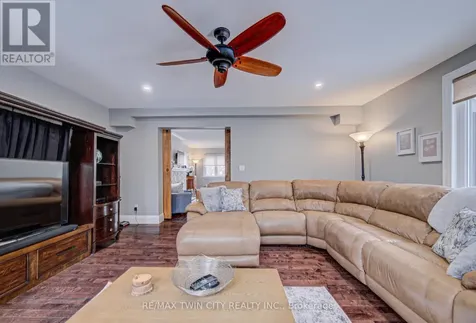 53 Lincoln Avenue Cambridge ON N1R 4W6