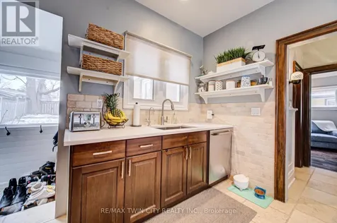 53 Lincoln Avenue Cambridge ON N1R 4W6