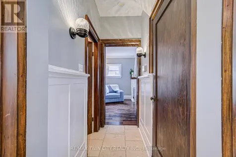 53 Lincoln Avenue Cambridge ON N1R 4W6