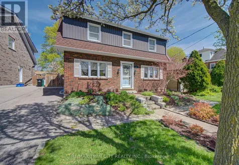 53 Lincoln Avenue Cambridge ON N1R 4W6