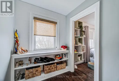 53 Lincoln Avenue Cambridge ON N1R 4W6