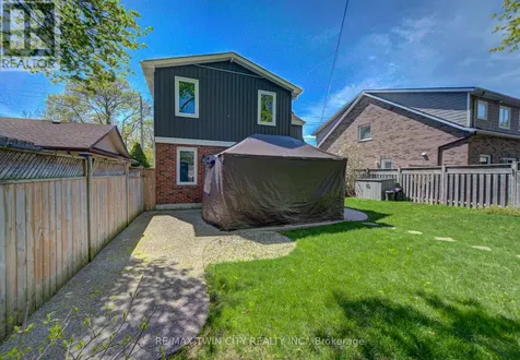 53 Lincoln Avenue Cambridge ON N1R 4W6