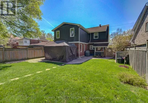 53 Lincoln Avenue Cambridge ON N1R 4W6