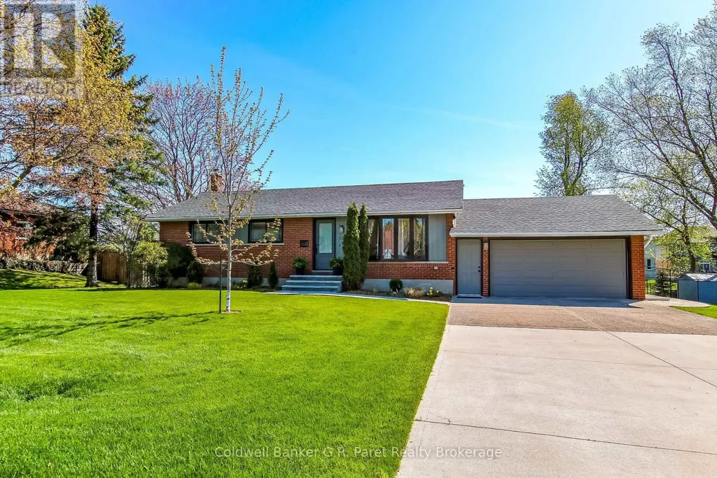 35 Tanager Drive Tillsonburg ON N4G 1B1