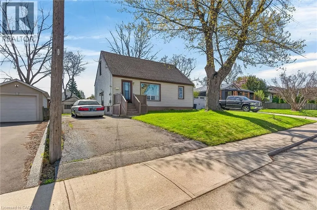 227 West 19th Street Hamilton ON L9C 4J3