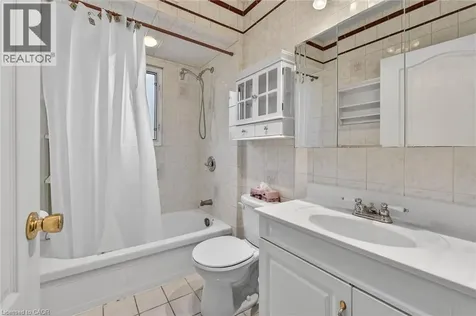 227 West 19th Street Hamilton ON L9C 4J3