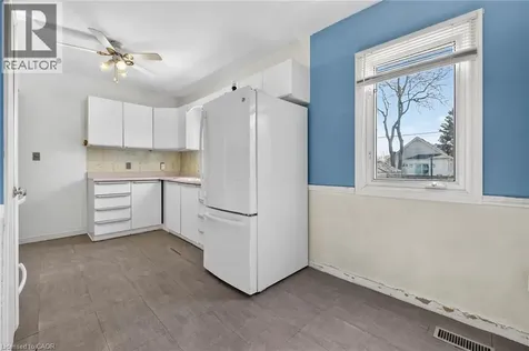 227 West 19th Street Hamilton ON L9C 4J3