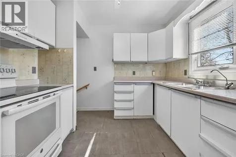 227 West 19th Street Hamilton ON L9C 4J3