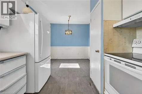 227 West 19th Street Hamilton ON L9C 4J3