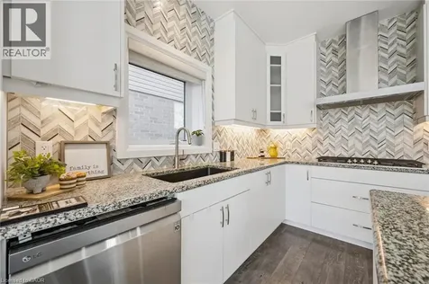 736 Wood Lily Street Waterloo ON N2V 0C3