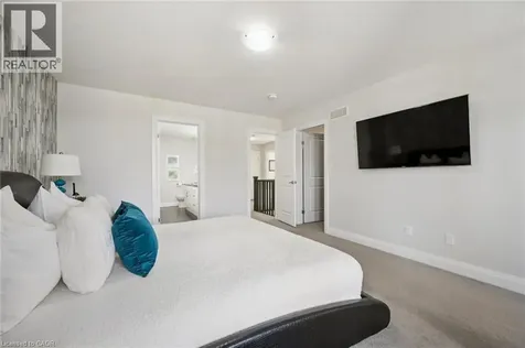 736 Wood Lily Street Waterloo ON N2V 0C3