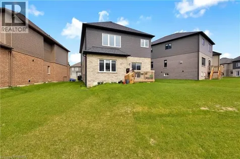29 Jenner Drive Paris ON N3L 3E3
