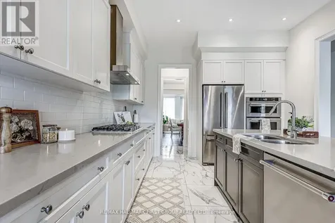 16 Beaverdams Drive Whitby ON L1P 0C4