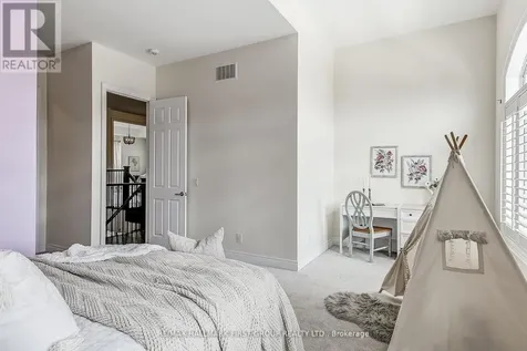 16 Beaverdams Drive Whitby ON L1P 0C4