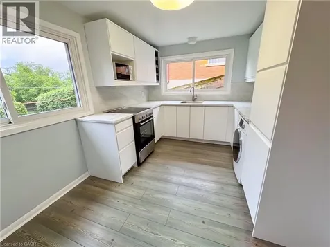 1327 Pelham Street Fonthill ON L0S 1E0