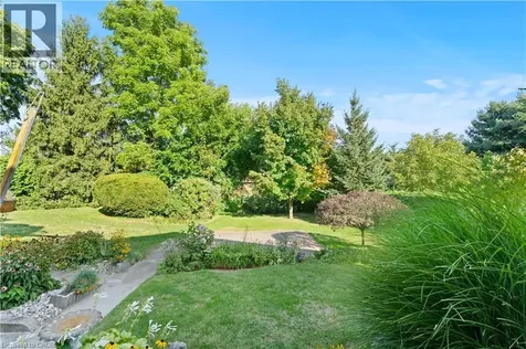 1327 Pelham Street Fonthill ON L0S 1E0
