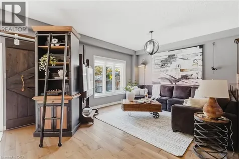 631 Woodlawn Place Waterloo ON N2T 0A1