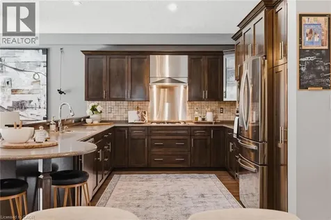 631 Woodlawn Place Waterloo ON N2T 0A1