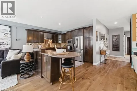 631 Woodlawn Place Waterloo ON N2T 0A1