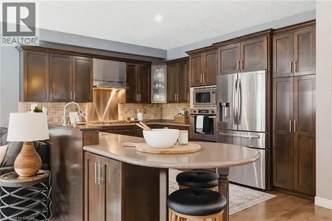 631 Woodlawn Place Waterloo ON N2T 0A1