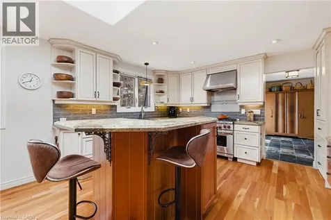 459 Lee Avenue Waterloo ON N2K 1Y1