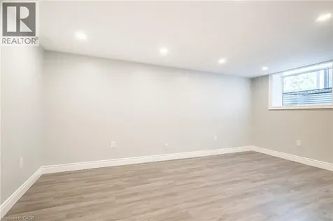 5482 Randolph Crescent Burlington ON L7L 3C5