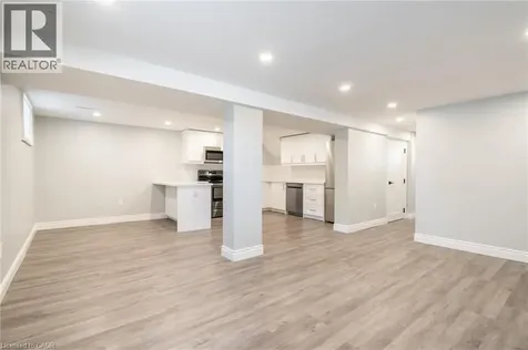5482 Randolph Crescent Burlington ON L7L 3C5