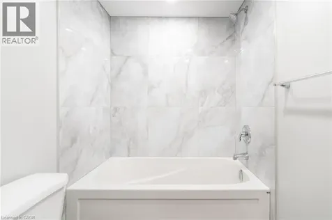5482 Randolph Crescent Burlington ON L7L 3C5