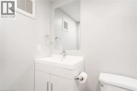 5482 Randolph Crescent Burlington ON L7L 3C5