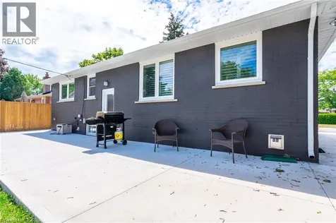 5482 Randolph Crescent Burlington ON L7L 3C5