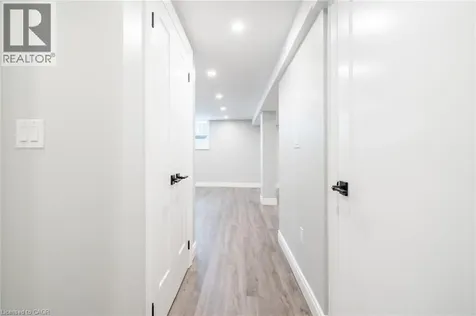 5482 Randolph Crescent Burlington ON L7L 3C5