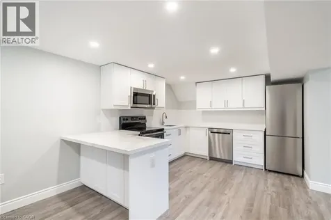 5482 Randolph Crescent Burlington ON L7L 3C5