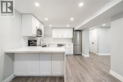 5482 Randolph Crescent Burlington ON L7L 3C5